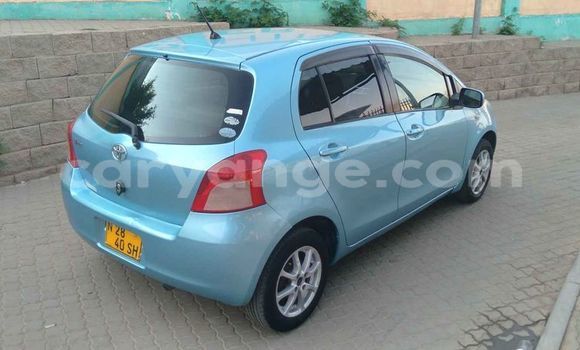 Acheter Occasion Voiture Toyota Vitz Bleu à Windhoek, Namibie Acheter Occasion Voiture Toyota Vitz Bleu à Windhoek, Namibie