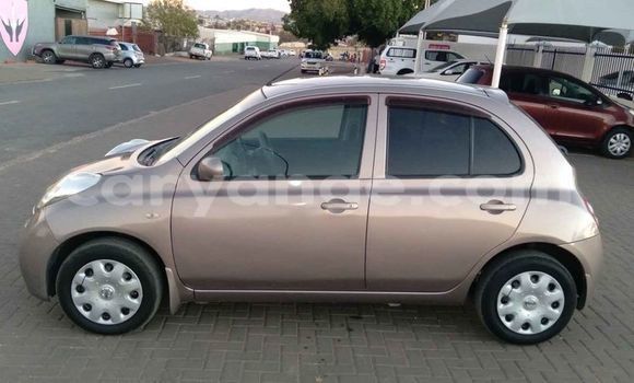 Acheter Occasion Voiture Nissan March Marron à Windhoek, Namibie