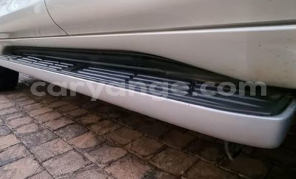 Acheter Occasion Voiture Toyota Prado Blanc à Windhoek, Namibie Acheter Occasion Voiture Toyota Prado Blanc à Windhoek, Namibie