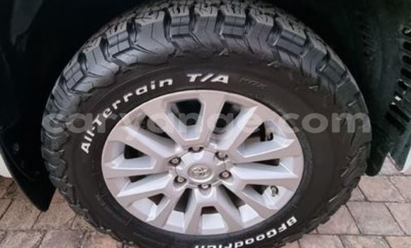 Acheter Occasion Voiture Toyota Prado Blanc à Windhoek, Namibie Acheter Occasion Voiture Toyota Prado Blanc à Windhoek, Namibie