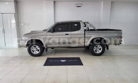 Acheter Occasion Voiture Mitsubishi Colt Blanc à Windhoek, Namibie Acheter Occasion Voiture Mitsubishi Colt Blanc à Windhoek, Namibie