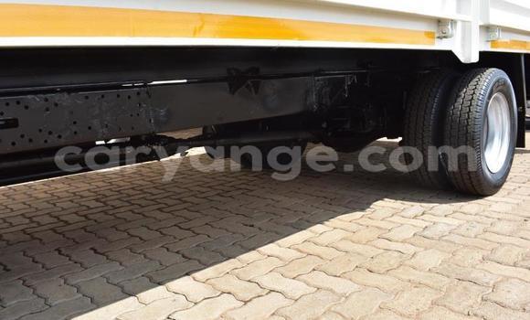 Acheter Occasion Utilitaire Toyota Dyna Blanc à Windhoek, Namibie Acheter Occasion Utilitaire Toyota Dyna Blanc à Windhoek, Namibie