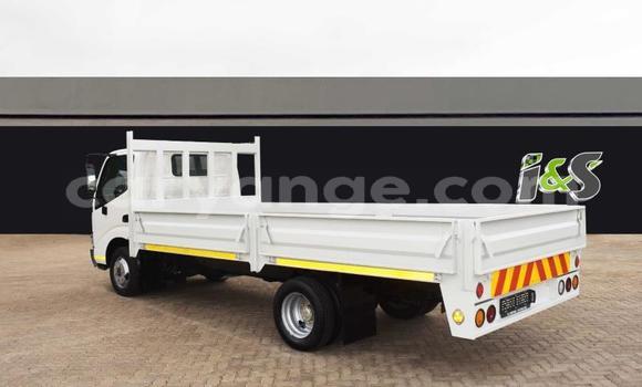 Acheter Occasion Utilitaire Toyota Dyna Blanc à Windhoek, Namibie Acheter Occasion Utilitaire Toyota Dyna Blanc à Windhoek, Namibie