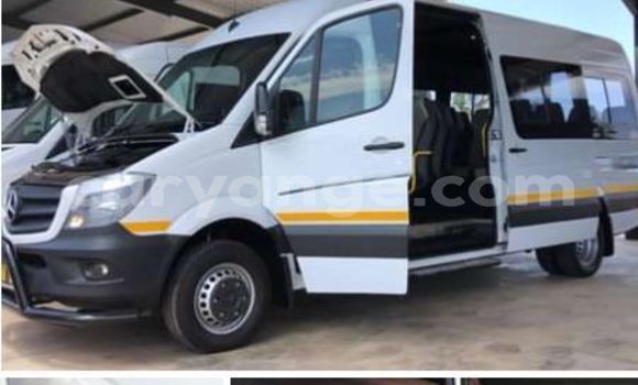 Buy Used Mercedes Viano White Car in Windhoek in Namibia