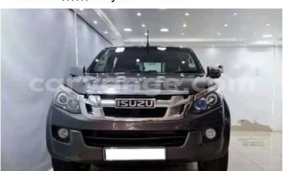 Buy Used Isuzu D–MAX Silver Car in Windhoek in Namibia