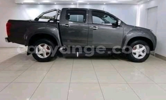 Buy Used Isuzu D–MAX Silver Car in Windhoek in Namibia Buy Used Isuzu D–MAX Silver Car in Windhoek in Namibia