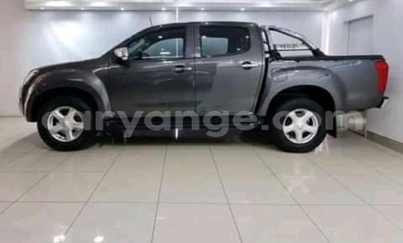 Buy Used Isuzu D–MAX Silver Car in Windhoek in Namibia Buy Used Isuzu D–MAX Silver Car in Windhoek in Namibia