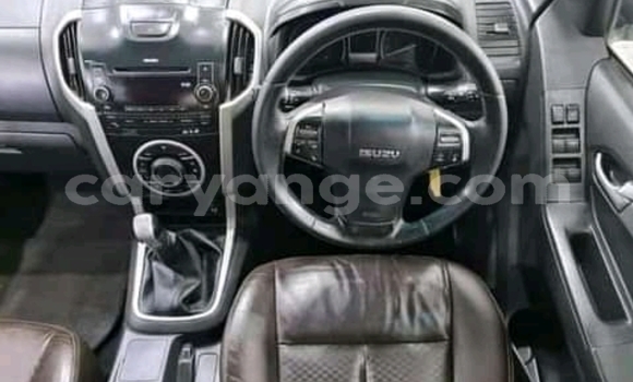 Buy Used Isuzu D–MAX Silver Car in Windhoek in Namibia Buy Used Isuzu D–MAX Silver Car in Windhoek in Namibia