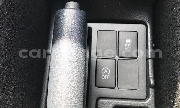 Acheter Occasion Voiture Toyota Vitz Noir à Windhoek, Namibie Acheter Occasion Voiture Toyota Vitz Noir à Windhoek, Namibie