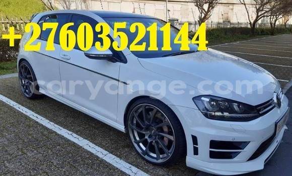 Acheter Occasion Voiture Volkswagen Golf Blanc à Windhoek, Namibie