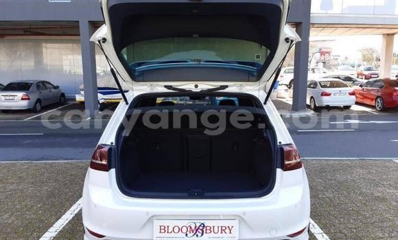 Acheter Occasion Voiture Volkswagen Golf Blanc à Windhoek, Namibie Acheter Occasion Voiture Volkswagen Golf Blanc à Windhoek, Namibie