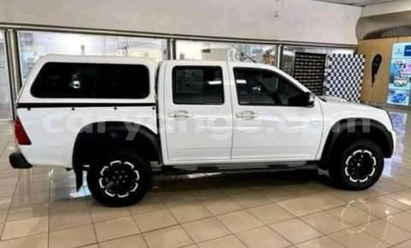 Buy Used Isuzu KB White Car in Windhoek in Namibia Buy Used Isuzu KB White Car in Windhoek in Namibia