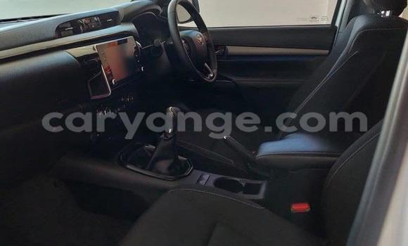 Acheter Occasion Voiture Toyota Hilux Blanc à Henties Bay, Erongo Acheter Occasion Voiture Toyota Hilux Blanc à Henties Bay, Erongo