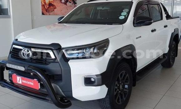 Buy Used Toyota Hilux White Car in Karasburg in Karas