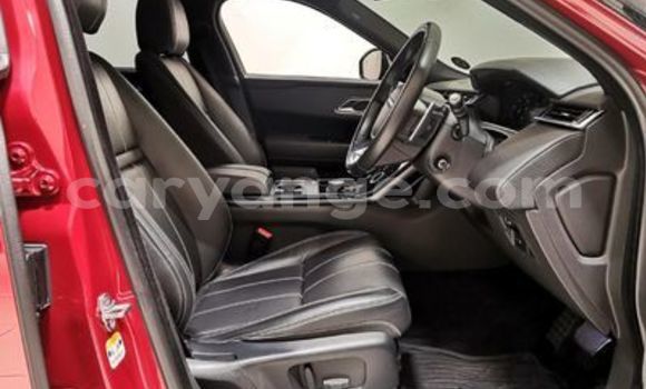 Acheter Occasion Voiture Land Rover Range Rover Velar Rouge à Windhoek, Namibie Acheter Occasion Voiture Land Rover Range Rover Velar Rouge à Windhoek, Namibie