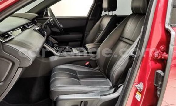 Acheter Occasion Voiture Land Rover Range Rover Velar Rouge à Windhoek, Namibie Acheter Occasion Voiture Land Rover Range Rover Velar Rouge à Windhoek, Namibie