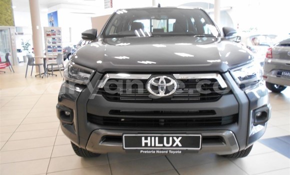 Buy Used Toyota Hilux Silver Car in Karasburg in Karas