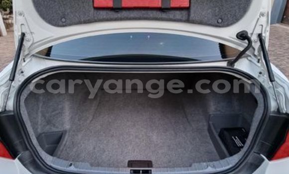 Acheter Occasion Voiture BMW 3–Series Blanc à Windhoek, Namibie Acheter Occasion Voiture BMW 3–Series Blanc à Windhoek, Namibie