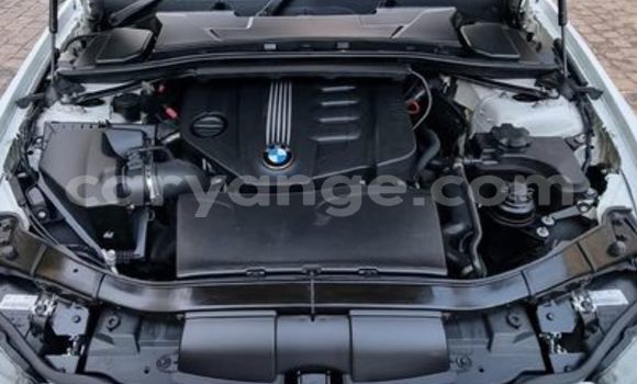 Acheter Occasion Voiture BMW 3–Series Blanc à Windhoek, Namibie Acheter Occasion Voiture BMW 3–Series Blanc à Windhoek, Namibie