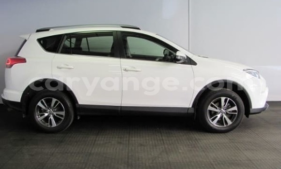 Acheter Occasion Voiture Toyota RAV4 Blanc à Grootfontein, Namibie Acheter Occasion Voiture Toyota RAV4 Blanc à Grootfontein, Namibie