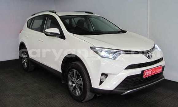 Acheter Occasion Voiture Toyota RAV4 Blanc à Grootfontein, Namibie Acheter Occasion Voiture Toyota RAV4 Blanc à Grootfontein, Namibie