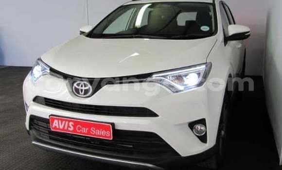 Acheter Occasion Voiture Toyota RAV4 Blanc à Grootfontein, Namibie Acheter Occasion Voiture Toyota RAV4 Blanc à Grootfontein, Namibie