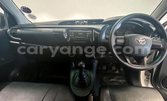 Acheter Occasion Voiture Toyota Hilux Blanc à Windhoek, Namibie Acheter Occasion Voiture Toyota Hilux Blanc à Windhoek, Namibie