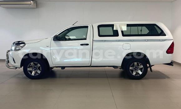 Acheter Occasion Voiture Toyota Hilux Blanc à Windhoek, Namibie Acheter Occasion Voiture Toyota Hilux Blanc à Windhoek, Namibie