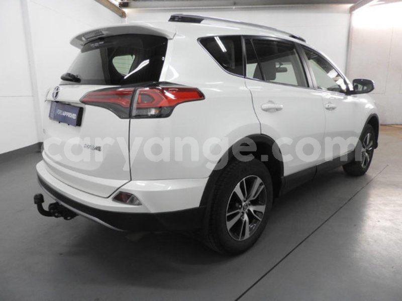 Big with watermark 2017 toyota rav 4 6