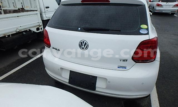 Acheter Occasion Voiture Volkswagen Polo Blanc à Walvis Bay, Namibie Acheter Occasion Voiture Volkswagen Polo Blanc à Walvis Bay, Namibie