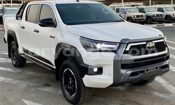 Buy Used Toyota Hilux White Car in Windhoek in Namibia