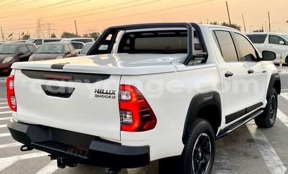Acheter Occasion Voiture Toyota Hilux Blanc à Windhoek, Namibie Acheter Occasion Voiture Toyota Hilux Blanc à Windhoek, Namibie