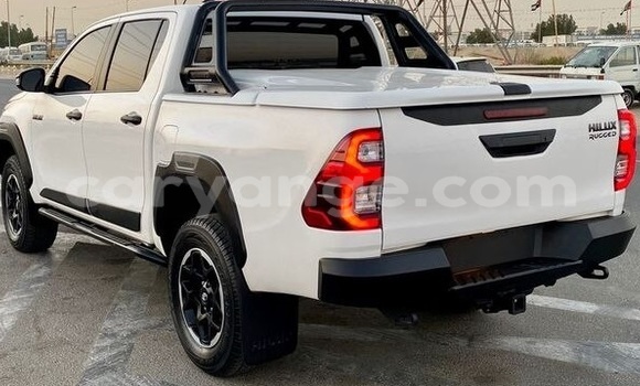 Acheter Occasion Voiture Toyota Hilux Blanc à Windhoek, Namibie Acheter Occasion Voiture Toyota Hilux Blanc à Windhoek, Namibie