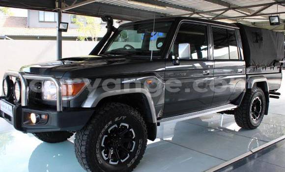 Buy Used Toyota Land Cruiser Silver Car in Windhoek in Namibia Buy Used Toyota Land Cruiser Silver Car in Windhoek in Namibia