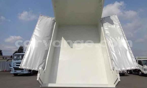 Acheter Import Utilitaire Hino Ranger Blanc à Windhoek, Namibie Acheter Import Utilitaire Hino Ranger Blanc à Windhoek, Namibie