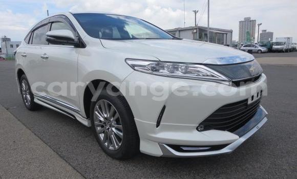 Buy Import Toyota Harrier White Car in Windhoek in Namibia
