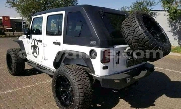 Buy Used Jeep Wrangler White Car in Henties Bay in Erongo Buy Used Jeep Wrangler White Car in Henties Bay in Erongo