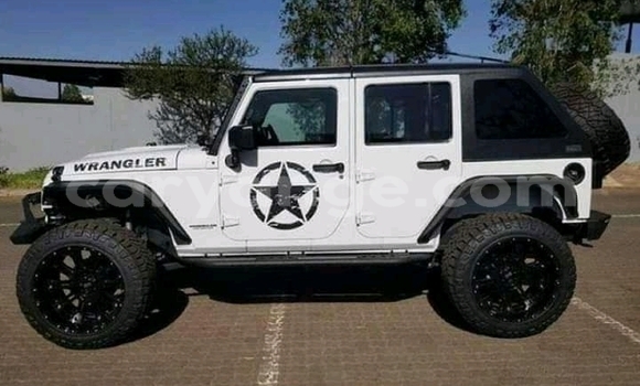 Buy Used Jeep Wrangler White Car in Henties Bay in Erongo Buy Used Jeep Wrangler White Car in Henties Bay in Erongo