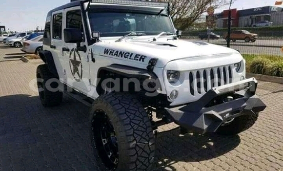 Buy Used Jeep Wrangler White Car in Henties Bay in Erongo Buy Used Jeep Wrangler White Car in Henties Bay in Erongo