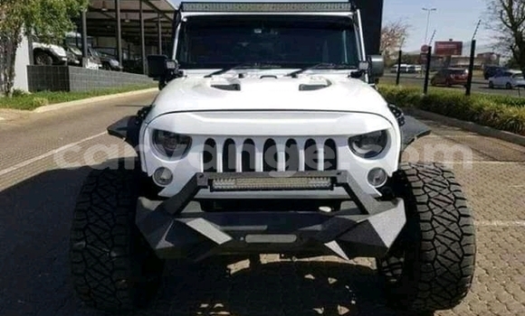 Buy Used Jeep Wrangler White Car in Henties Bay in Erongo Buy Used Jeep Wrangler White Car in Henties Bay in Erongo