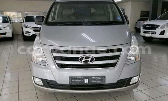 Buy Used Hyundai H1 Silver Car in Katima Mulilo in Caprivi