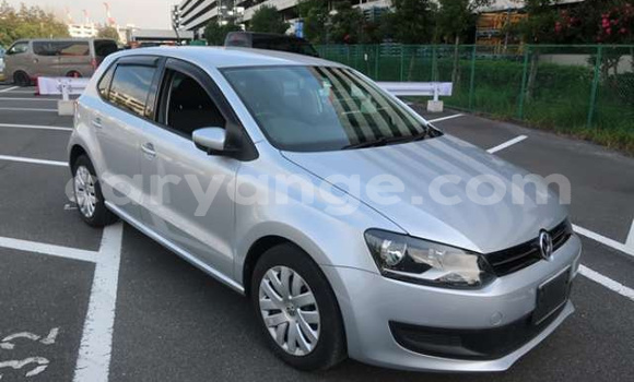 Acheter Occasion Voiture Volkswagen Polo Gris à Walvis Bay, Namibie Acheter Occasion Voiture Volkswagen Polo Gris à Walvis Bay, Namibie