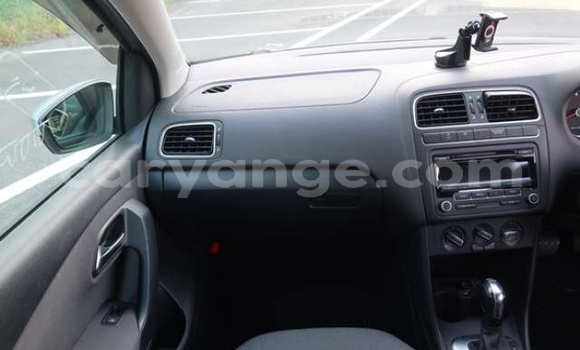 Acheter Occasion Voiture Volkswagen Polo Gris à Walvis Bay, Namibie Acheter Occasion Voiture Volkswagen Polo Gris à Walvis Bay, Namibie