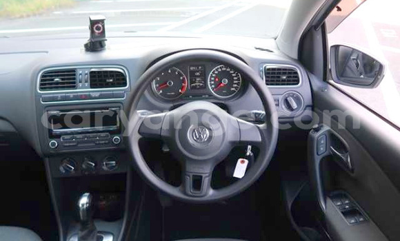 Acheter Occasion Voiture Volkswagen Polo Gris à Walvis Bay, Namibie Acheter Occasion Voiture Volkswagen Polo Gris à Walvis Bay, Namibie
