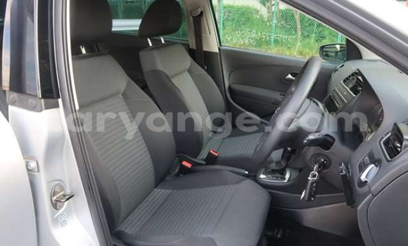 Acheter Occasion Voiture Volkswagen Polo Gris à Walvis Bay, Namibie Acheter Occasion Voiture Volkswagen Polo Gris à Walvis Bay, Namibie