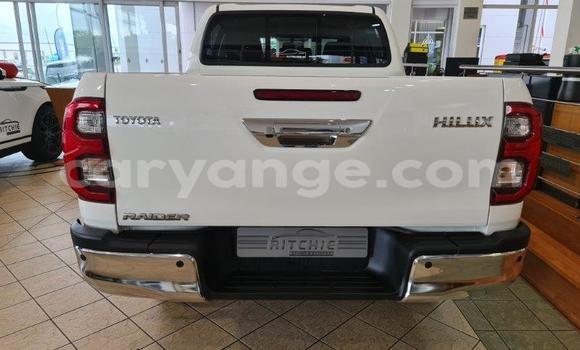Acheter Occasion Voiture Toyota Hilux Blanc à Windhoek, Namibie Acheter Occasion Voiture Toyota Hilux Blanc à Windhoek, Namibie