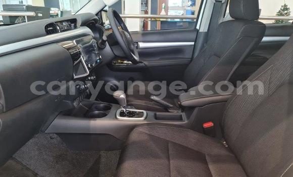 Acheter Occasion Voiture Toyota Hilux Blanc à Windhoek, Namibie Acheter Occasion Voiture Toyota Hilux Blanc à Windhoek, Namibie