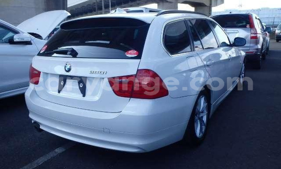 Acheter Occasion Voiture BMW 3–Series Blanc à Walvis Bay, Namibie Acheter Occasion Voiture BMW 3–Series Blanc à Walvis Bay, Namibie