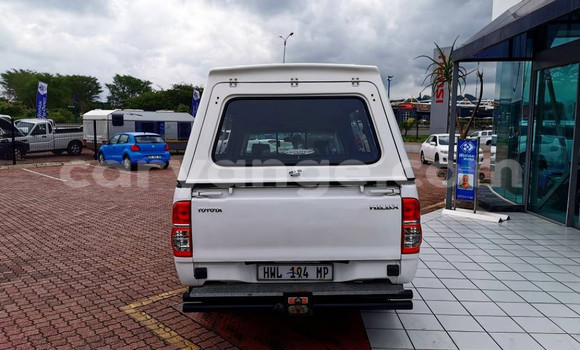 Acheter Occasion Voiture Toyota Hilux Blanc à Windhoek, Namibie Acheter Occasion Voiture Toyota Hilux Blanc à Windhoek, Namibie
