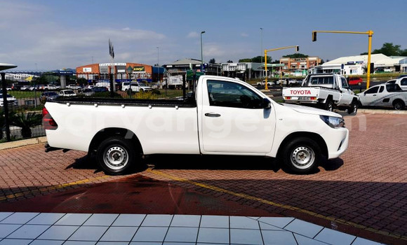 Acheter Occasion Voiture Toyota Hilux Blanc à Karasburg, Karas Acheter Occasion Voiture Toyota Hilux Blanc à Karasburg, Karas